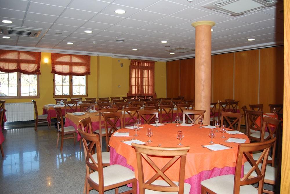 Hotel Meleiros Castro De Sanabria Екстер'єр фото