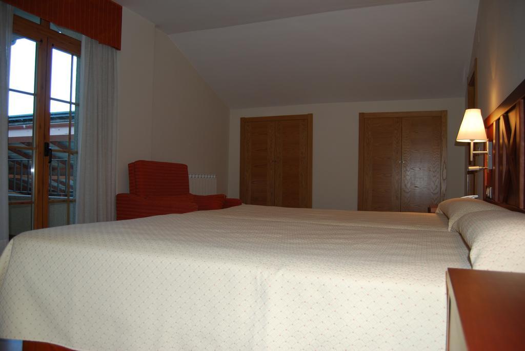 Hotel Meleiros Castro De Sanabria Екстер'єр фото