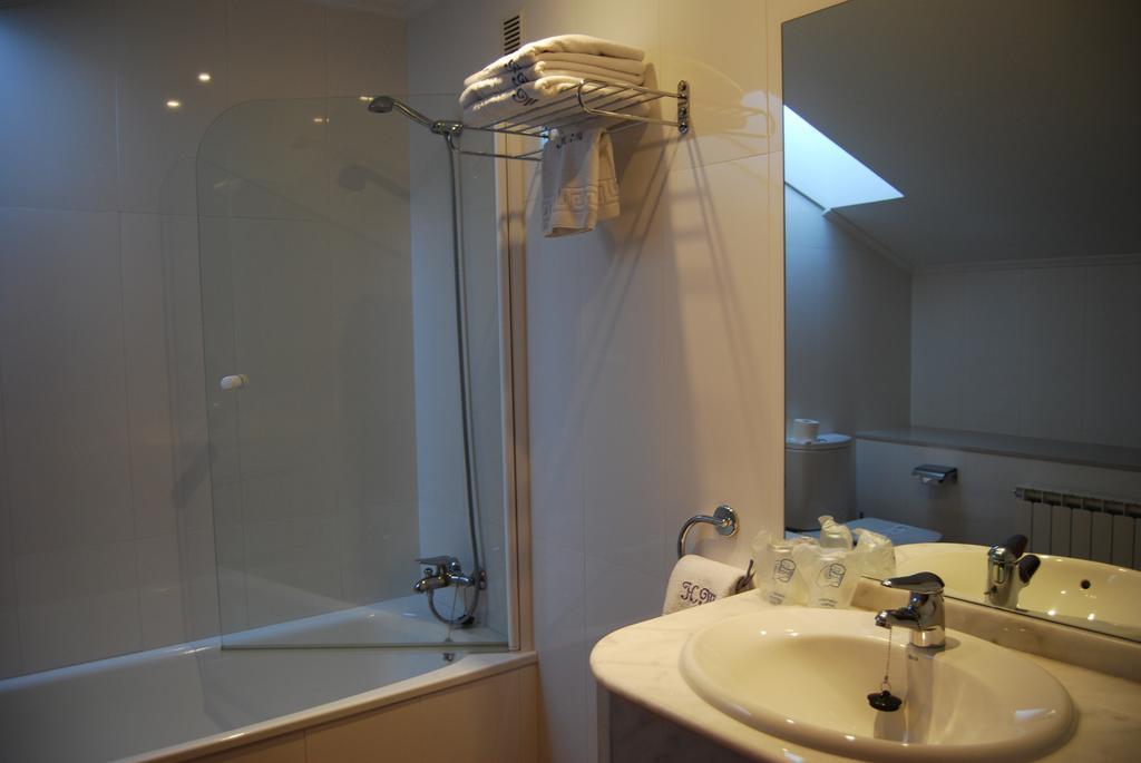 Hotel Meleiros Castro De Sanabria Екстер'єр фото