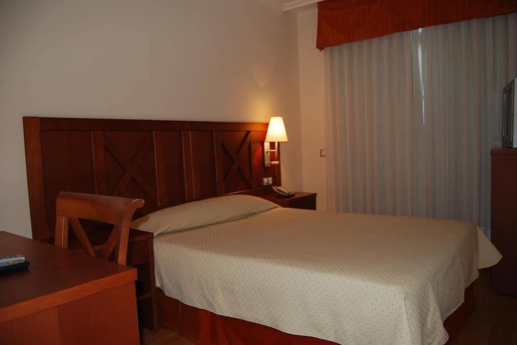 Hotel Meleiros Castro De Sanabria Екстер'єр фото